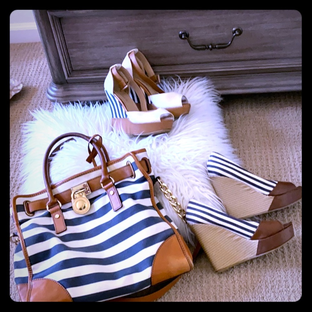 Love Navy Stripes ?